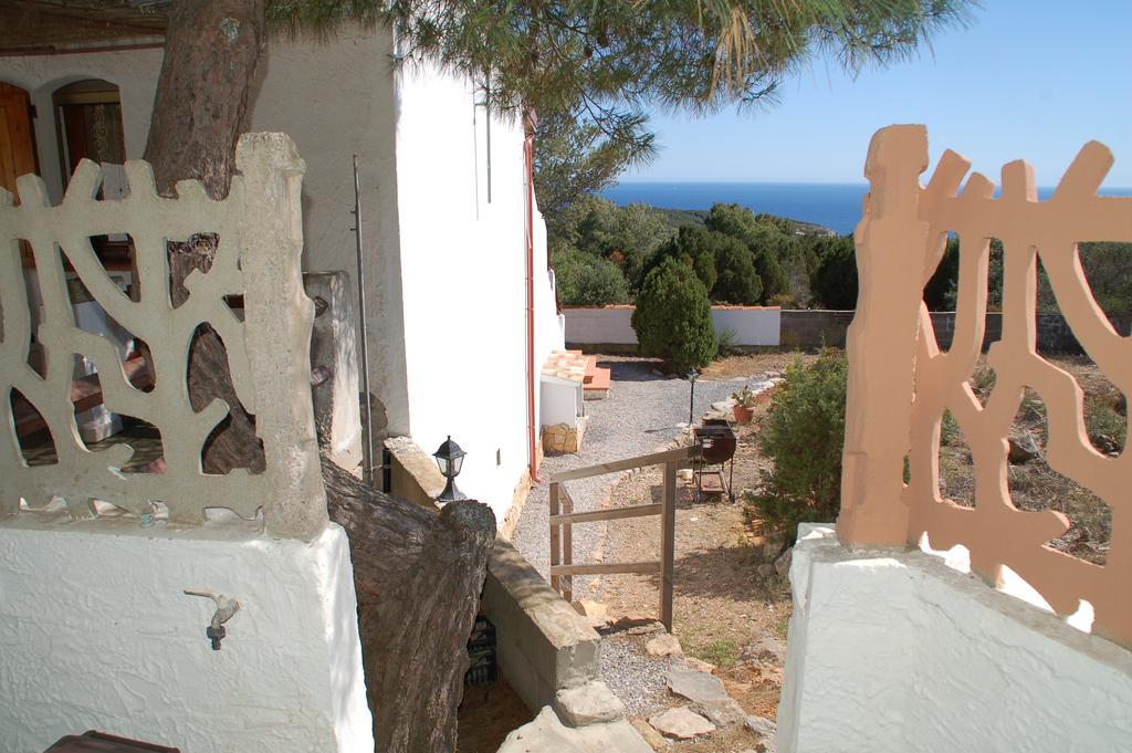 Apartments Casa Vacanze Porto Pino Exteriör bild
